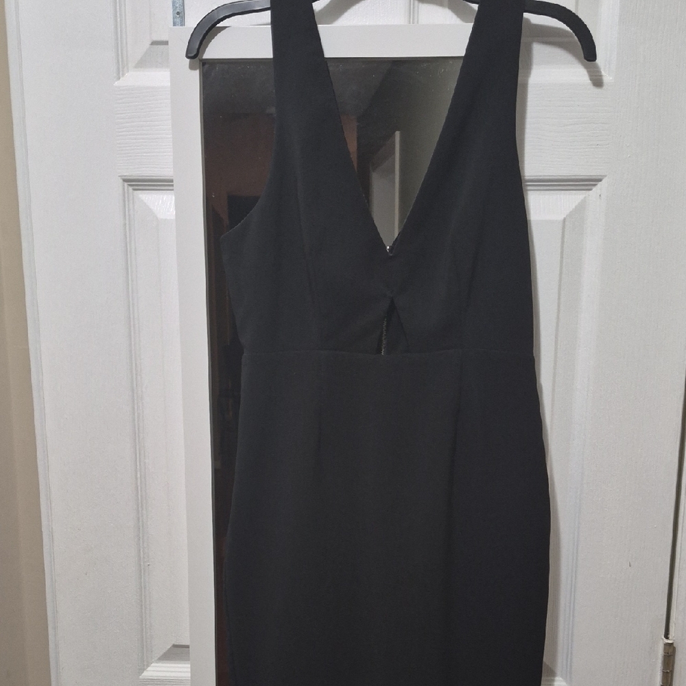 Forever 21 Black V-Neck Midi Bodycon Dress